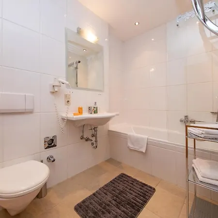 阿拉贝拉高尔夫及滑雪公寓 *